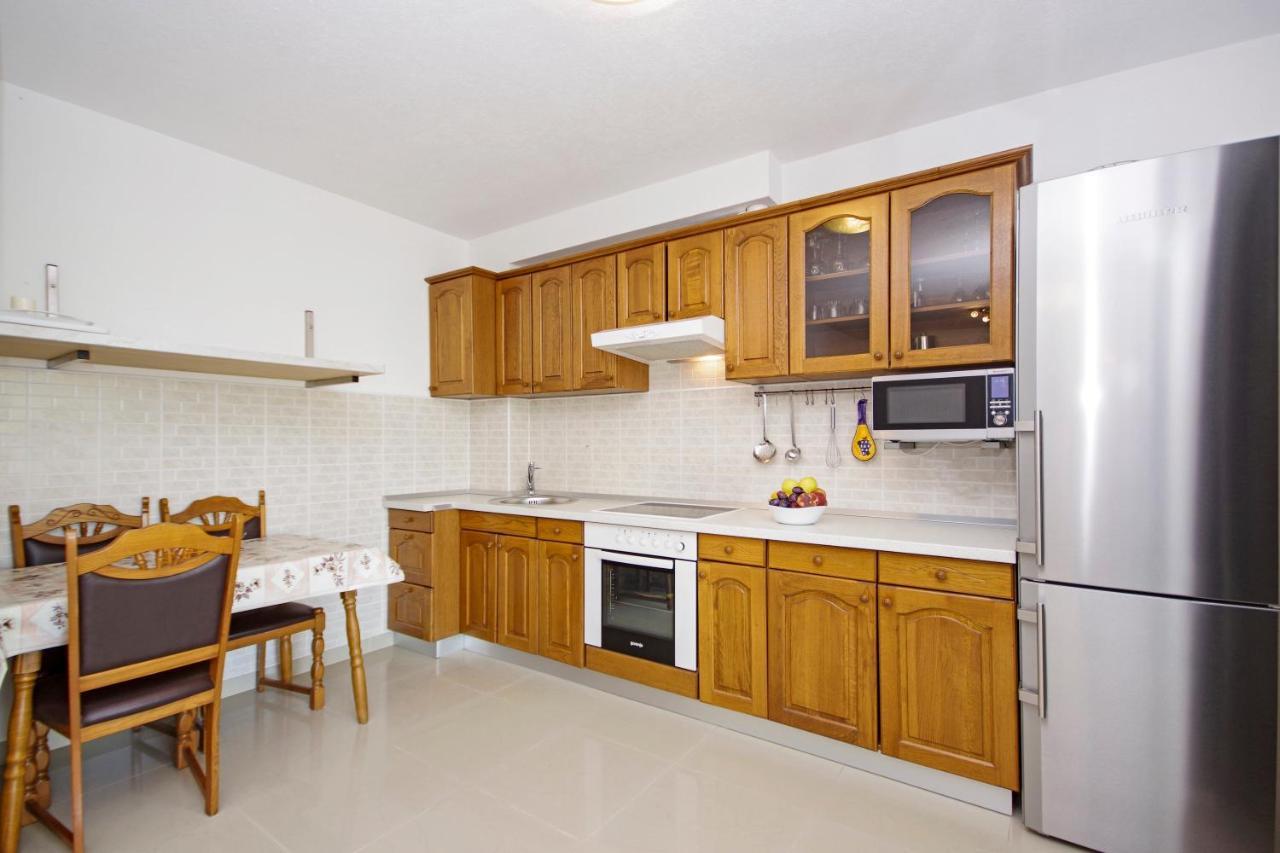 Apartmani Cezar Makarska Zewnętrze zdjęcie