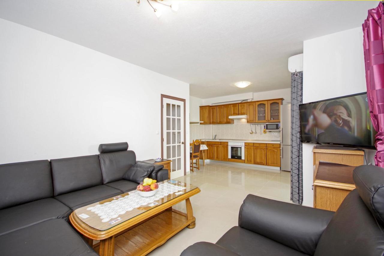 Apartmani Cezar Makarska Zewnętrze zdjęcie