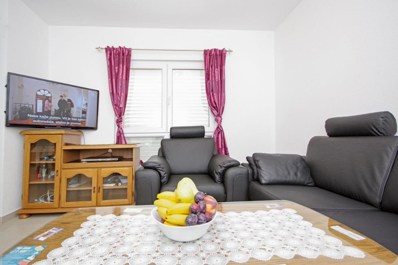 Apartmani Cezar Makarska Zewnętrze zdjęcie